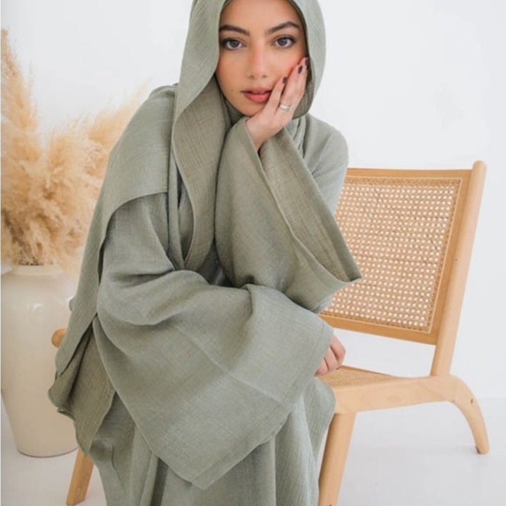 Elegant Sage Green Women's Dress